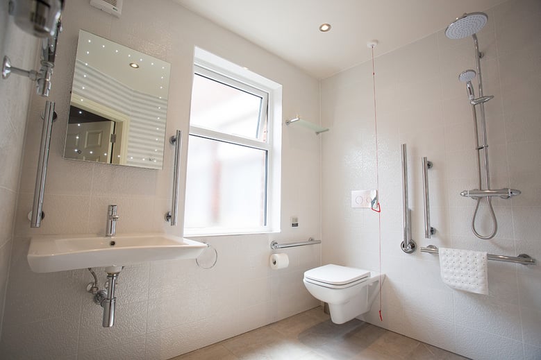 simple-hotel-bathroom-interior-with-white-walls-wi-2025-02-02-15-21-46-utc